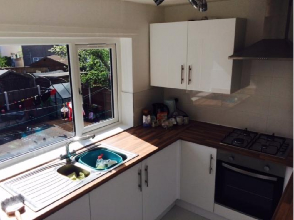 12 Bunting Close